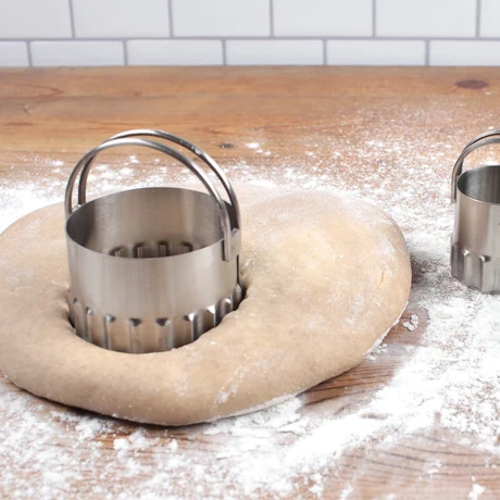 Round Rippled Biscuit Cutters3