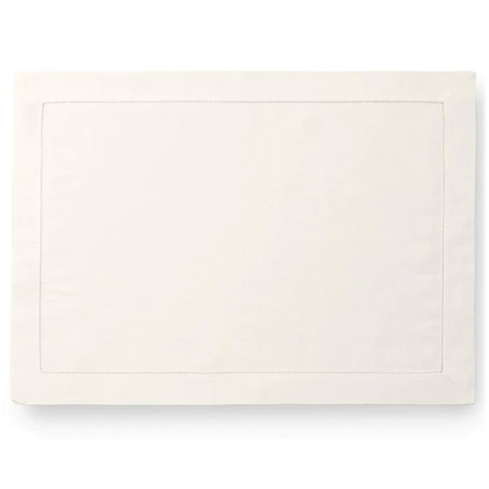 Sferra Classico Placemat - Ecru Sferra Classico Placemat - Ecru