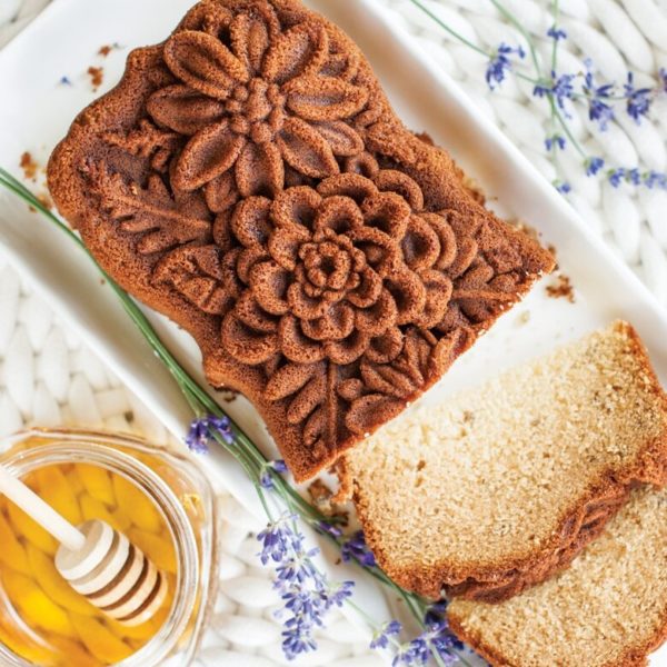 Nordic Ware Wildflower Loaf Pan Berings