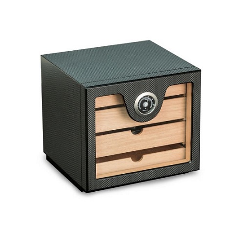Bey Berk Carbon Fiber Matt Finish Wood Humidor with Hygrometer Bey Berk Carbon Fiber Matt Finish Wood Humidor with Hygrometer