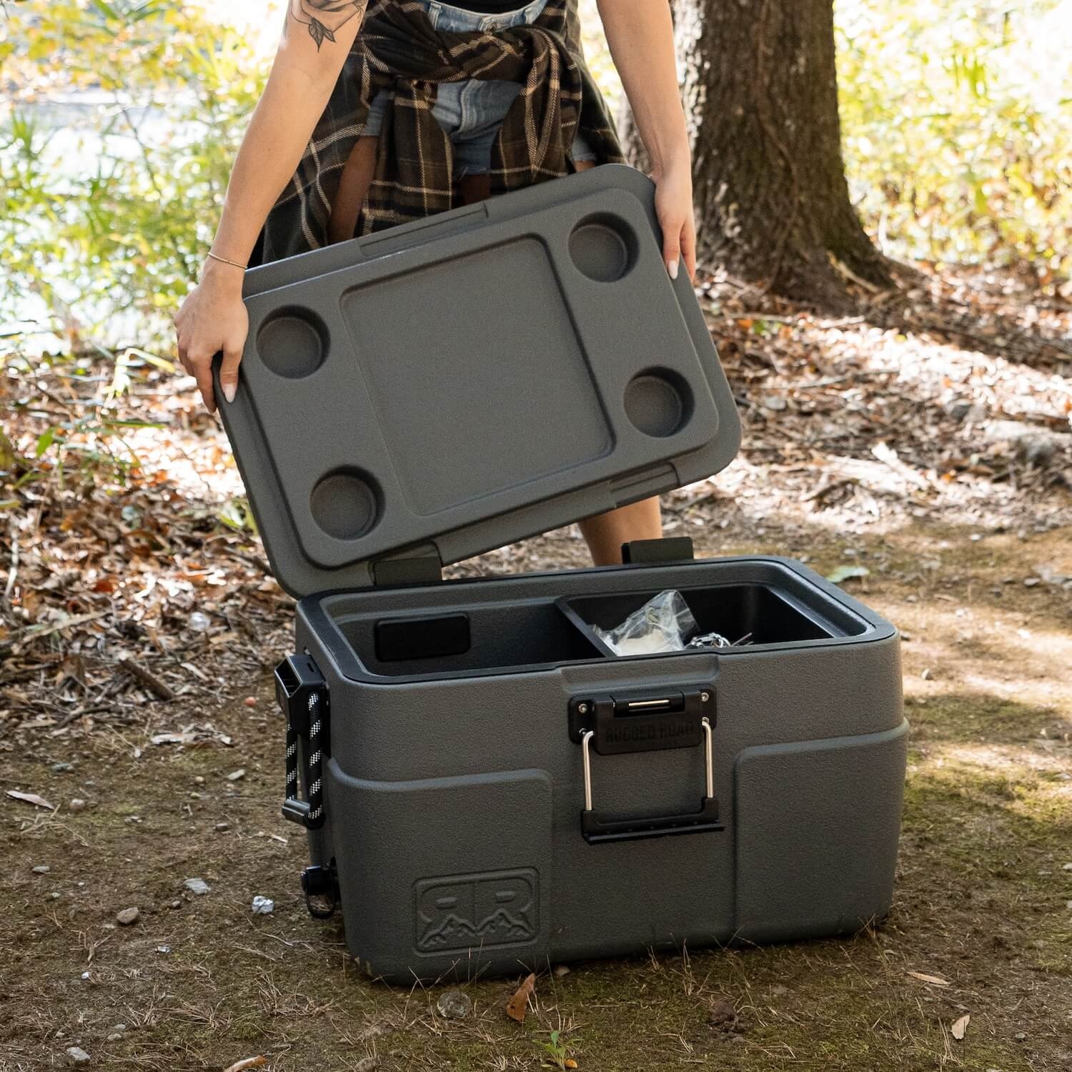 ウォブンロール　WRGC 65MLM Rugged Road 65 Cooler - Gunmetal Gray | Berings