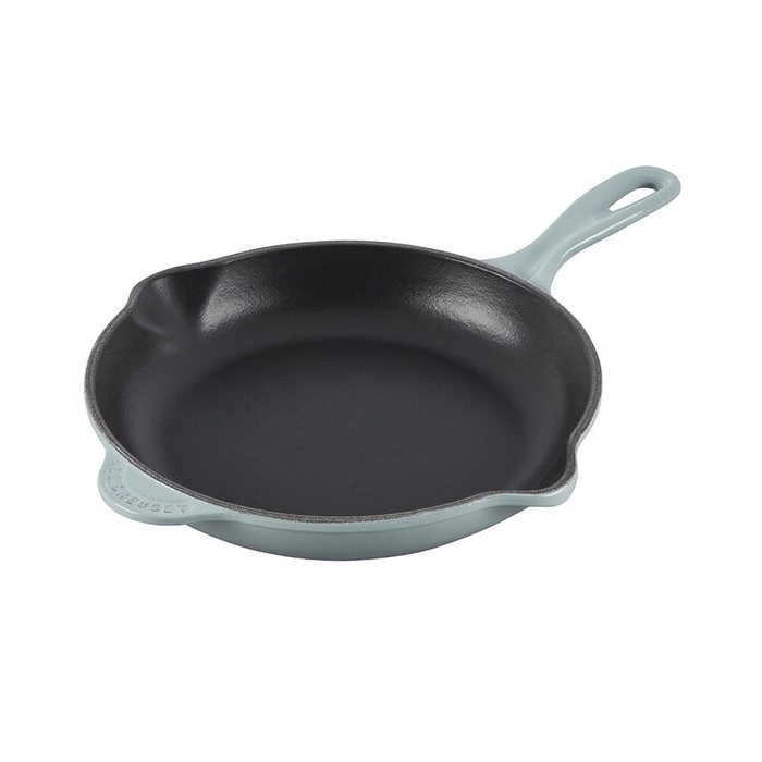 Le Creuset 9" Signature Skillet Sea Salt Berings