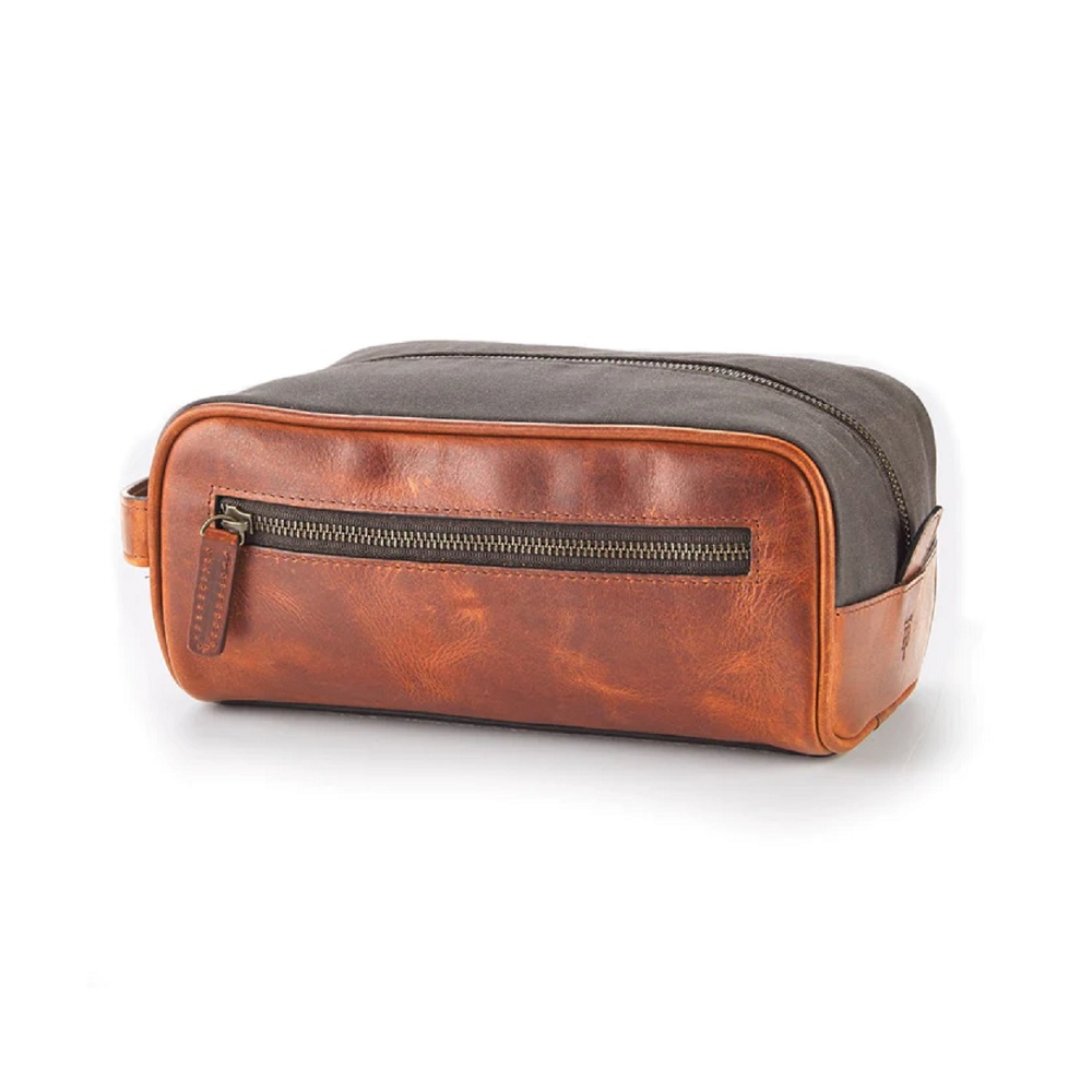 Canvas Dopp Kit Chestnut Berings