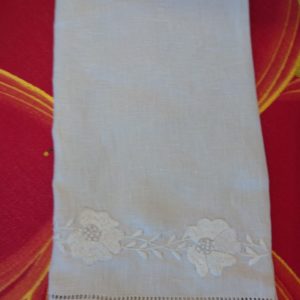 FLORAL PETAL EMBRD NAPKIN TAUPE