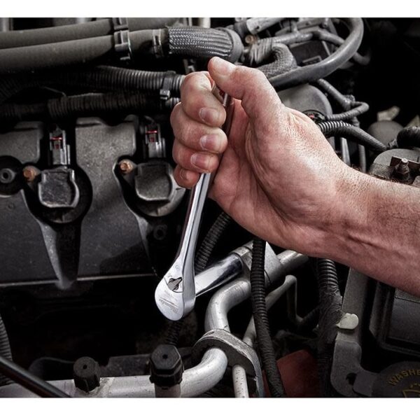 Milwaukee 3/8" Drive 32pc Ratchet & Socket Set - Metric