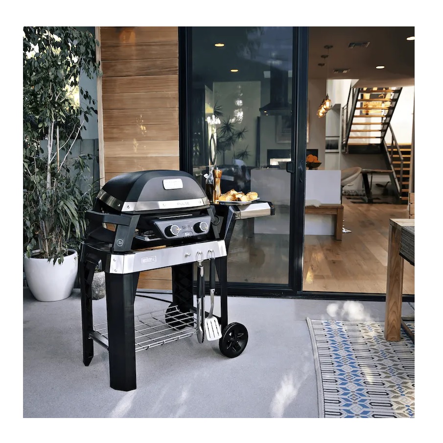 begaan bewonderen Hertog Weber Pulse 2000 Electric Grill Cart | Berings