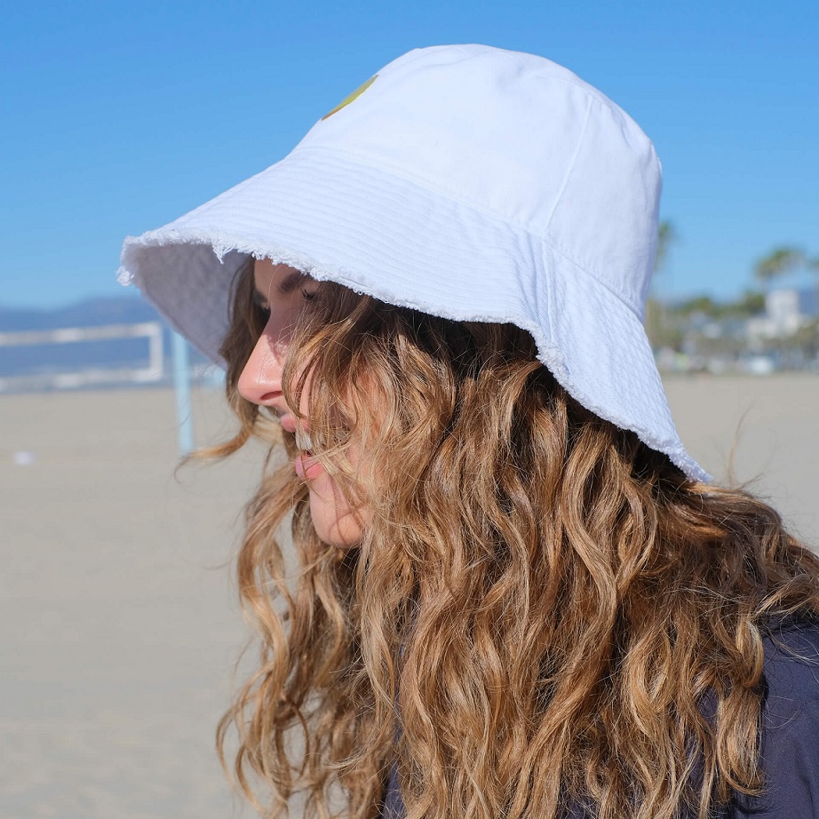 Bucket Hat White Berings