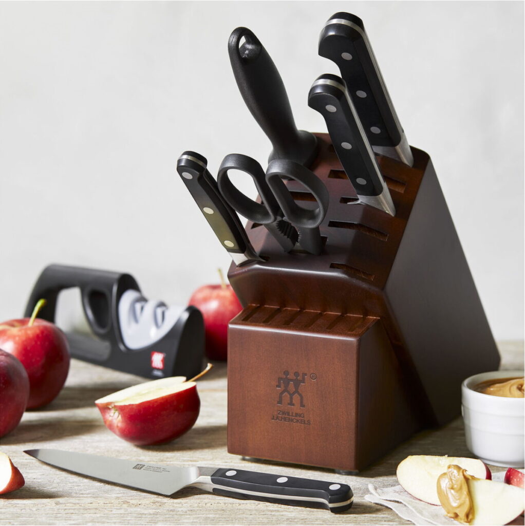 Zwilling Pro 8-pc Knife Block Set2