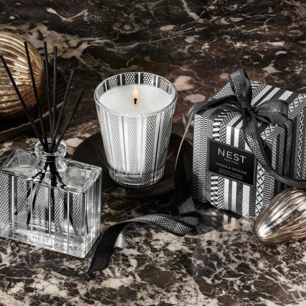 Nest Amber & Incense Classic Candle