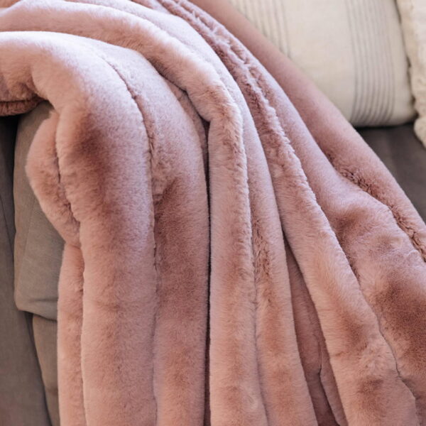 Rosewood Faux Fur Posh Throw2