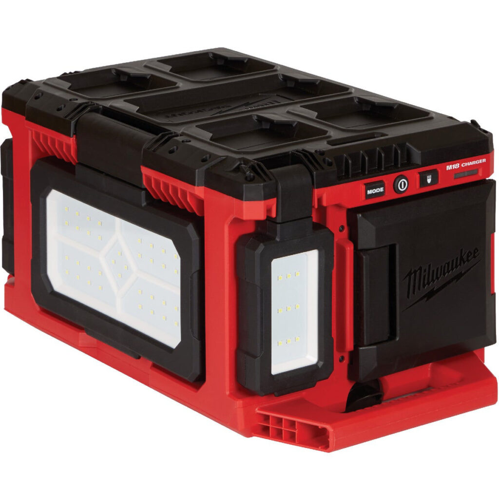 Milwaukee M18 Packout LightCharger2