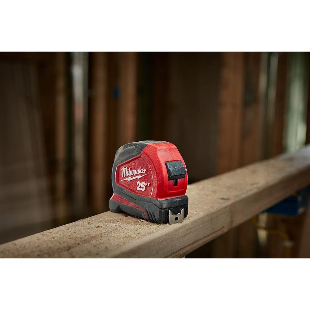 Milwaukee 16' Compact AutoLock Tape Measure Berings
