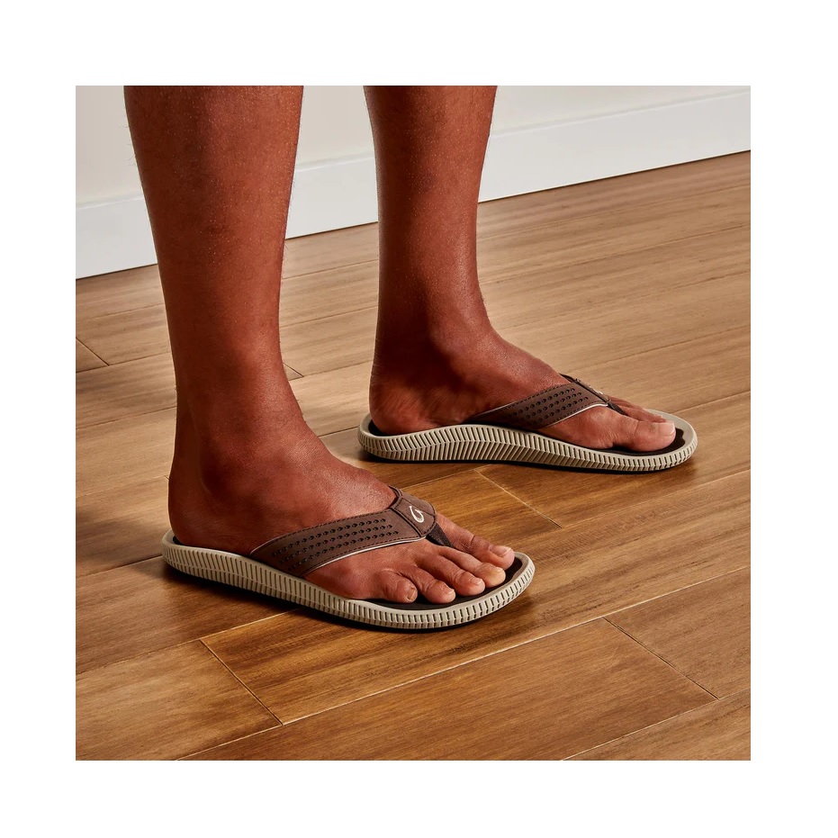 Olukai Ulele Men’s Water-Ready Beach Sandals - Dark Wood