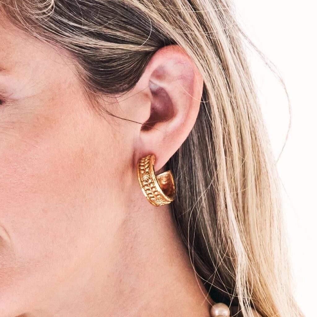 Capucine De Wulf Berry Vine Small Hoop Earrings - Gold