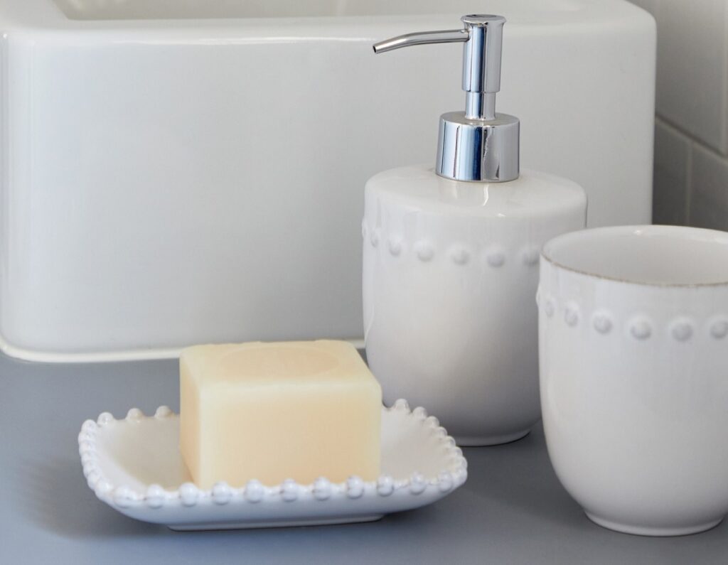 Costa Nova Pearl Soap Dish - White