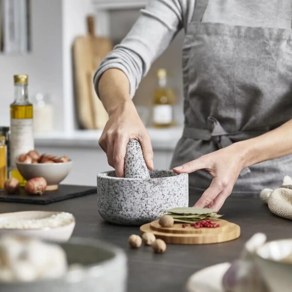 Joseph Joseph Dash Pestle & Mortar with Bamboo Lid