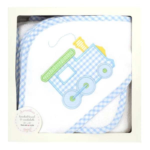 3 Marthas Train Hooded Towel Set2
