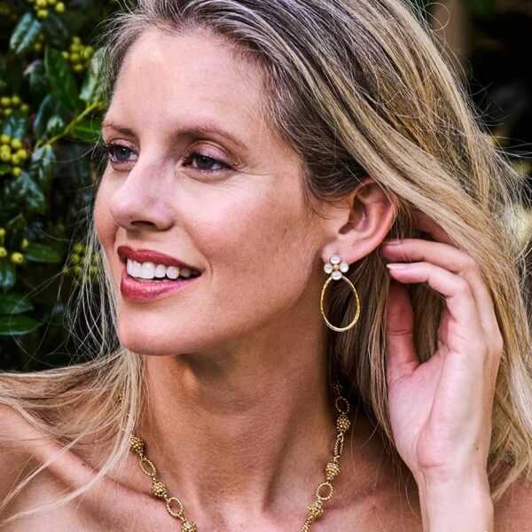 Berry Clover Teardrop Earrings - MOP