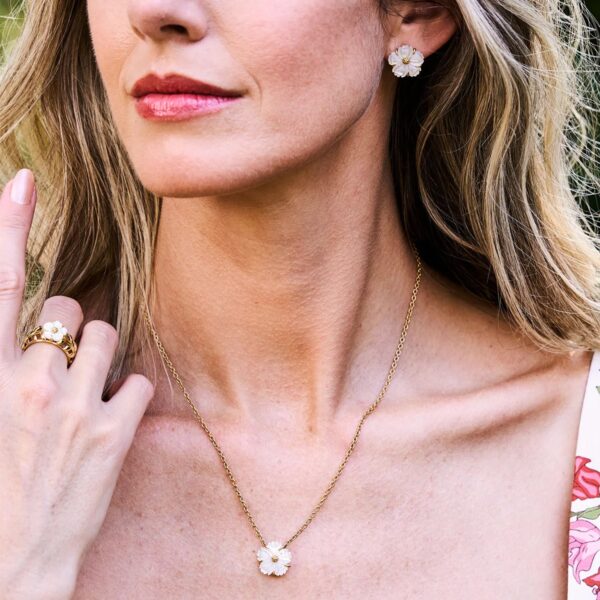 Mermaid Garden Petite Station 16" Necklace - MOP