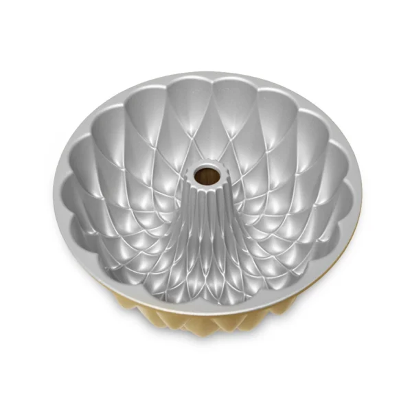 Nordic Ware Kaleidoscope Bundt Pan2