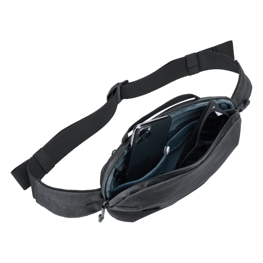 Thule Aion Sling Bag - Black3