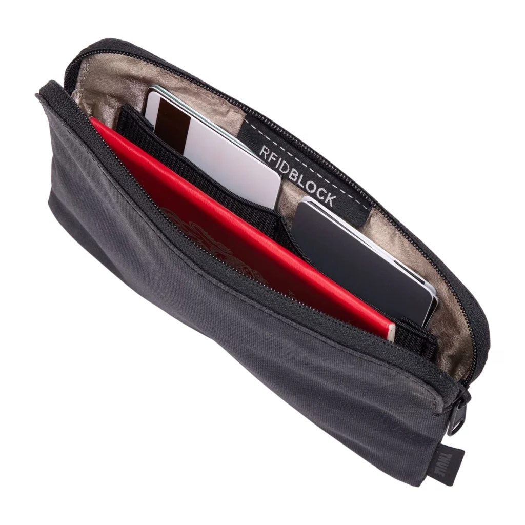 Thule Aion Travel Organizer - Black3