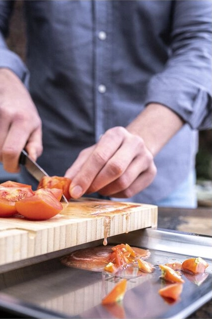 Zwilling 15.5 x 12 Bamboo Cutting Board with Tray3
