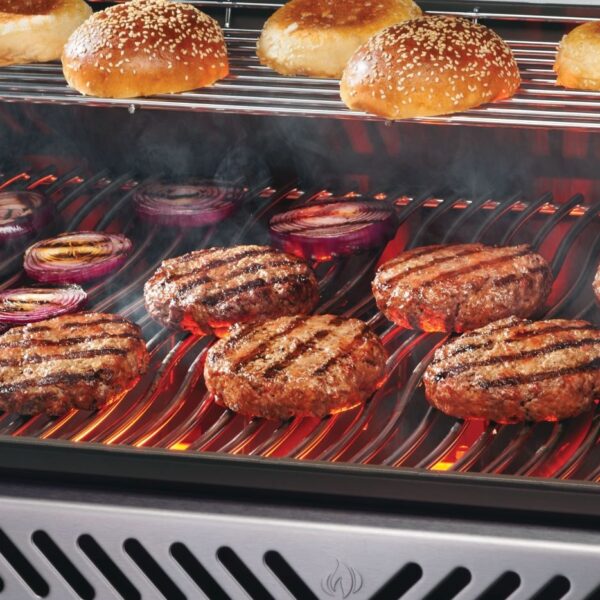 Napoleon Rogue PRO 625 SIB with Infrared Side Burner Liquid Propane