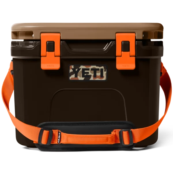 Yeti Roadie 15 Hard Cooler - Wetlands Camo