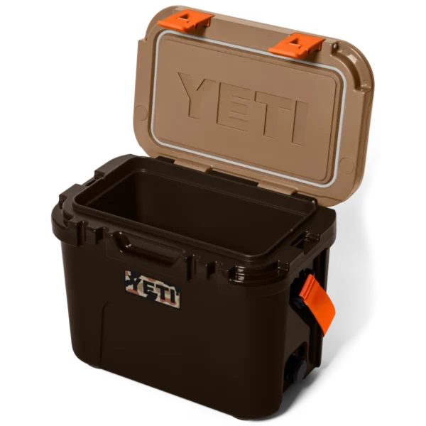 Yeti Roadie 15 Hard Cooler - Wetlands Camo2