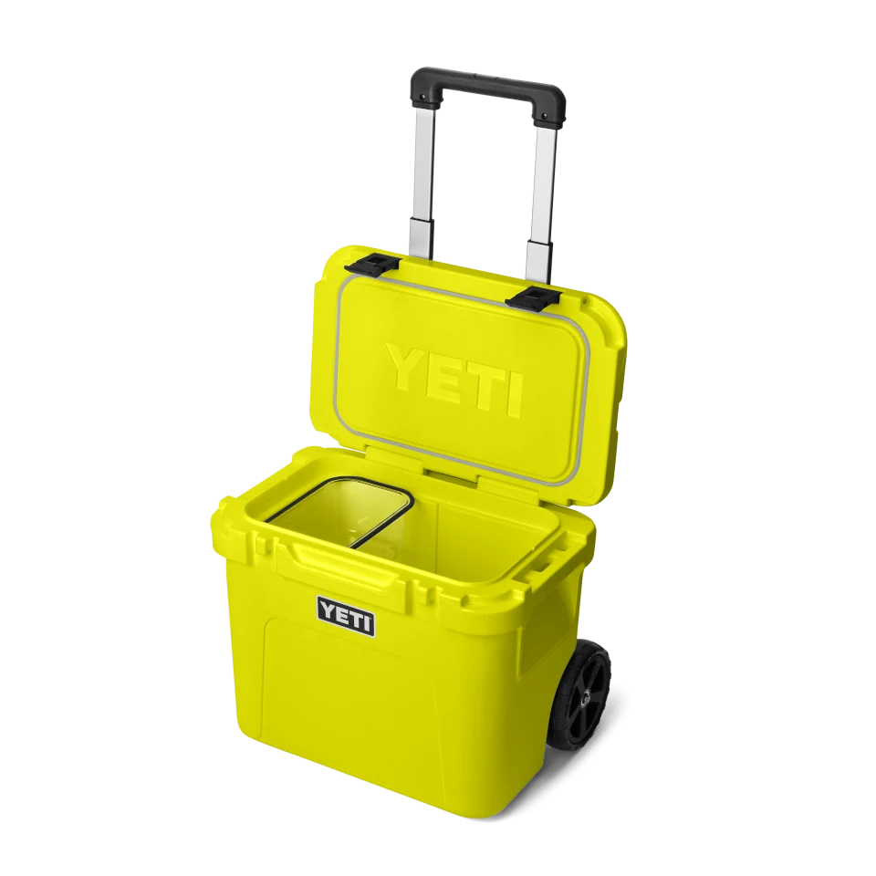 Yeti Roadie 32 Wheeled Cooler - Firefly Yellow | Berings