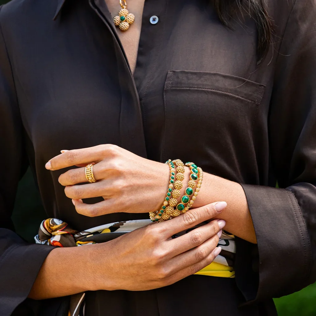 Capucine De Wulf Berry Gem Petite Hinged Bangle - Malachite