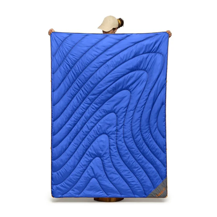 Rumpl Original Puffy Blanket - Burning Blue5