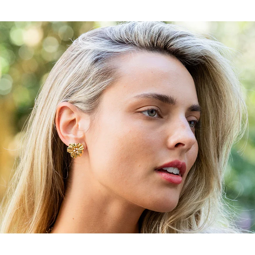Capucine De Wulf Meadow Walk Nasturtium Stud Earrings - Pearl White