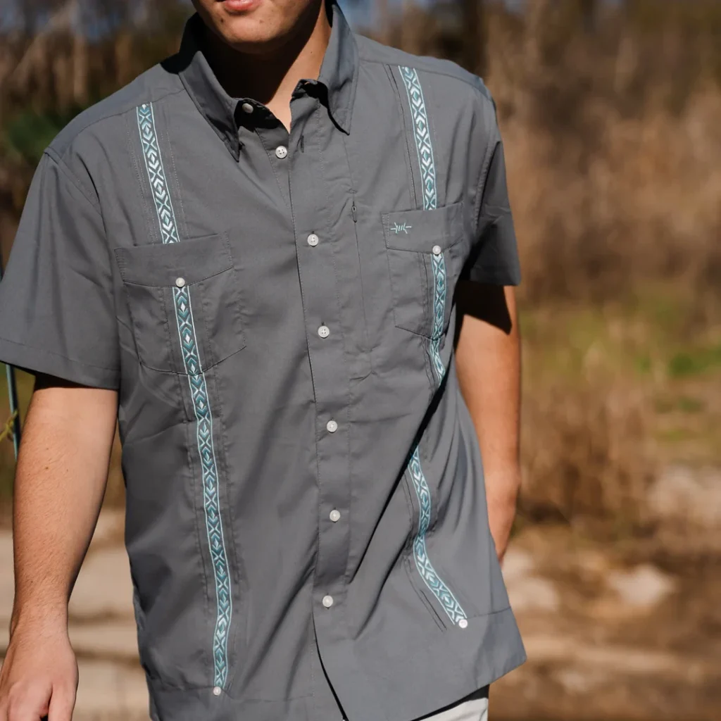 Texas Standard Guayabera Libre Trucha