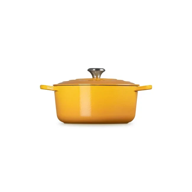 Le Creuset Signature Round Dutch Oven - Nectar, 5.5 qt.