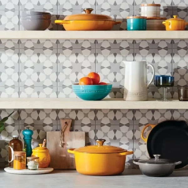 Le Creuset Signature Round Dutch Oven - Nectar, 5.5 qt.