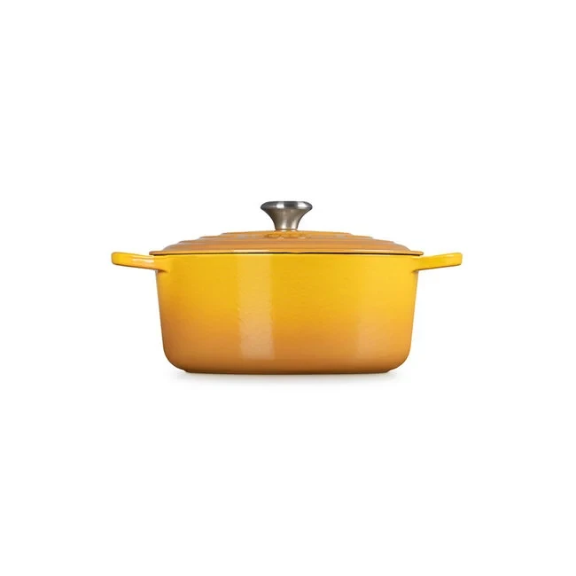 Le Creuset Signature Round Dutch Oven - Nectar, 7.25 qt.