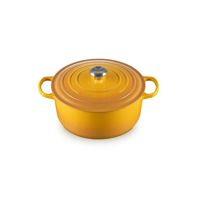 Le Creuset Signature Round Dutch Oven - Nectar, 7.25 qt.