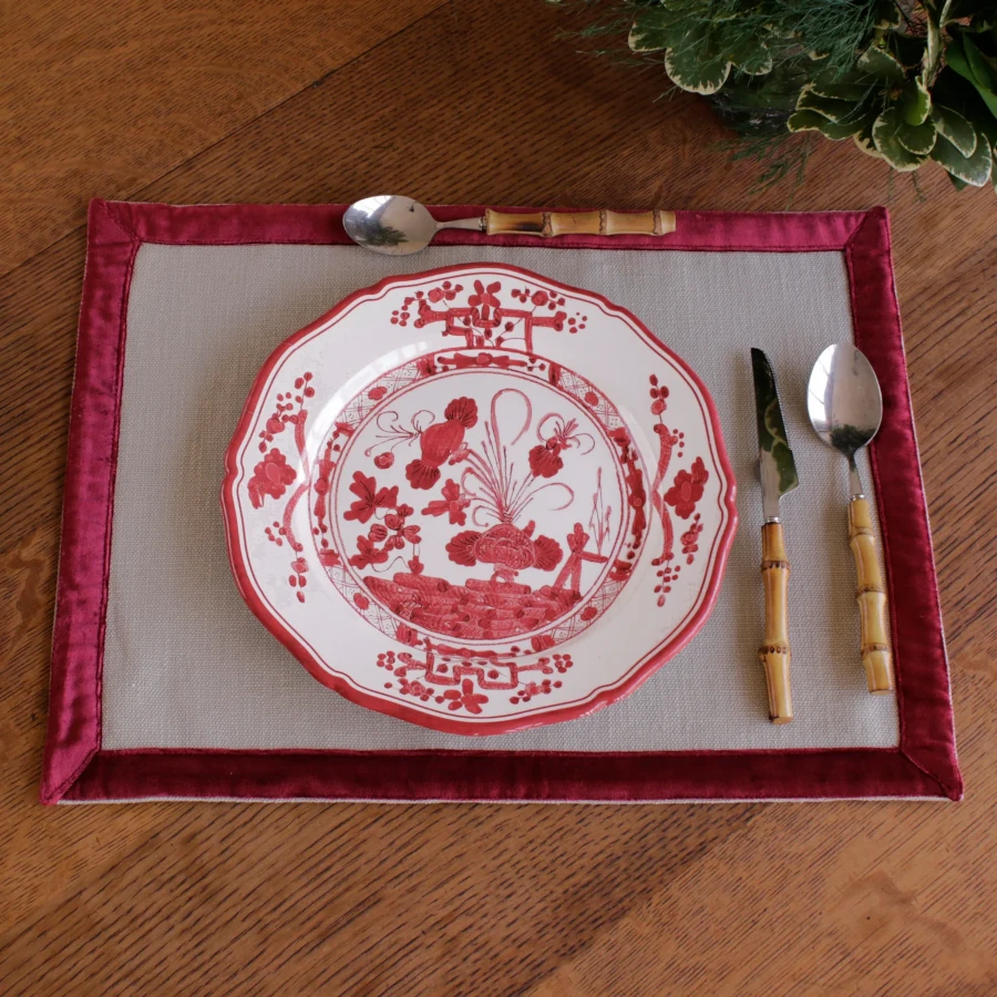 Beatriz Ball VIDA Faenza 9" Salad Plate - White and Red