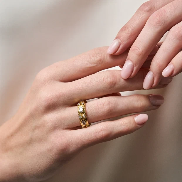 Capucine De Wulf Maharani Hammered Ring - Clear Cubic Zirconia