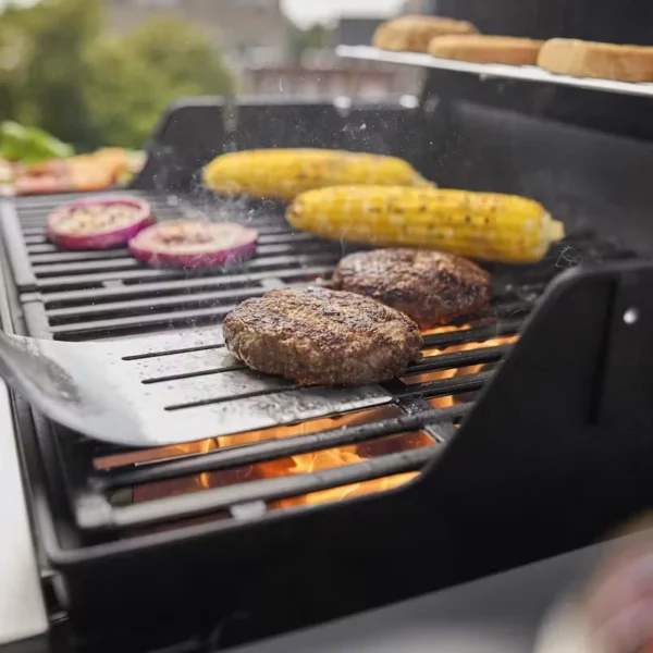 Weber Spirit E-210 Gas Grill (Liquid Propane) - Black