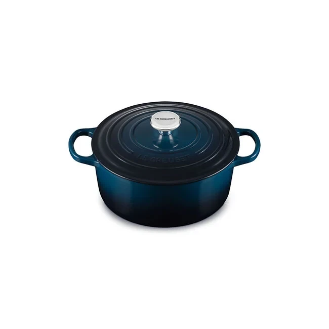 Le Creuset Signature Round Dutch Oven - Nuit, 5.5 qt. Le Creuset Signature Round Dutch Oven - Nuit, 5.5 qt.