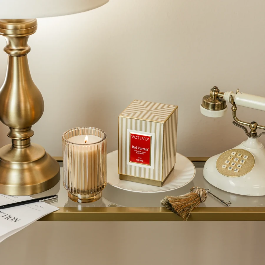 Votivo Red Currant Holiday Candle